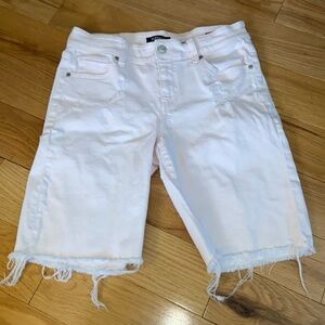 Buffalo David Bitton Tandi Mid Rise Distressed Bermuda Shorts size 8/29 lt pink